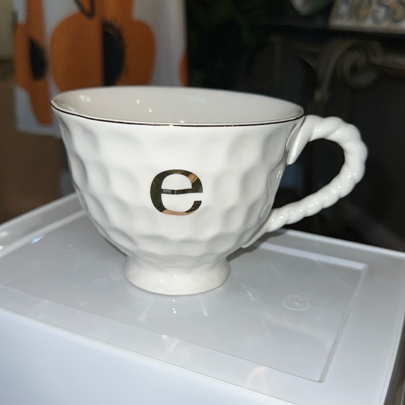 Altar'd State monogram e mug NWOT never used 💚 - Picture 1 of 9